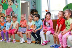 10 Vorteile - Darum sollten Sie Ihr Kind nicht in den Kindergarten schicken