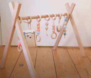 Spieltrapez aus Holz - So lernen Kinder spielerisch