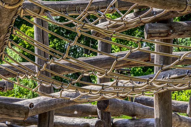 Outdoor Klettergerüst für Kinder - Spielspaß an der frischen Luft