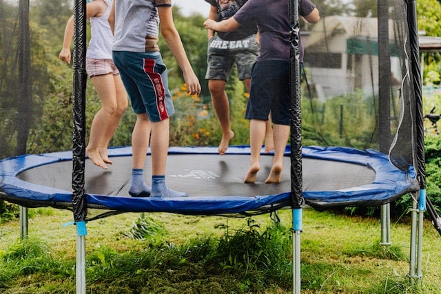 Die 4 besten Outdoor Trampoline für Kinder | Test & Erfahrungen
