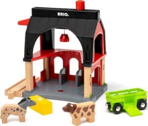 BRIO® Spielzeugeisenbahn-Gebäude »Tierscheune mit Heuwaggon«