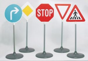 Klein Spiel-Verkehrszeichen
